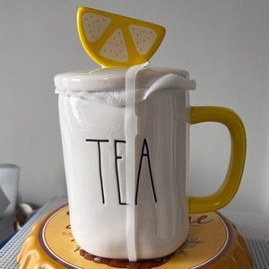 Rae Dunn TEA mug with lemon topper